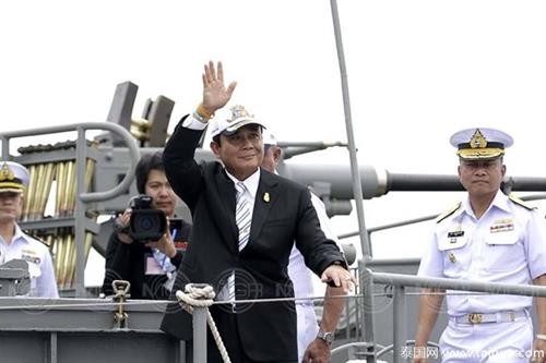 泰国举行东盟成立50周年国际舰队检阅活动