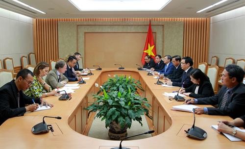 王廷惠副总理：《越南与欧盟自由贸易协定》应致力于平衡双方利益