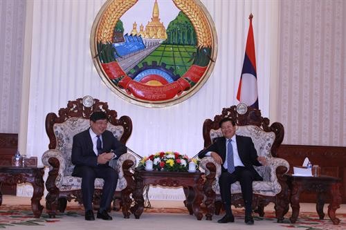 老挝总理高度评价越南之声广播电台的大力支持与有效帮助