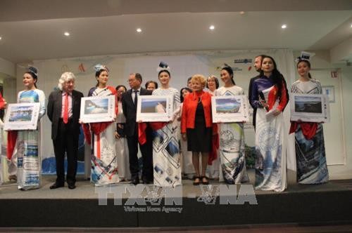 “辉煌越南海洋”图片展亮相联合国教科文组织巴黎总部