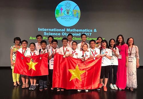 参加国际数学与科学奥林匹克竞赛的12名越南学生均获奖