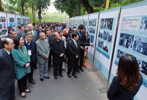 Kỷ niệm 30 năm Chủ tịch Hồ Chí Minh được UNESCO tôn vinh
