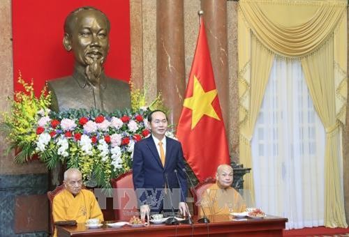 国家主席陈大光会见越南佛教协会代表团