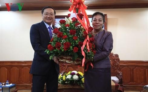 越南驻老大使馆祝贺老挝国庆