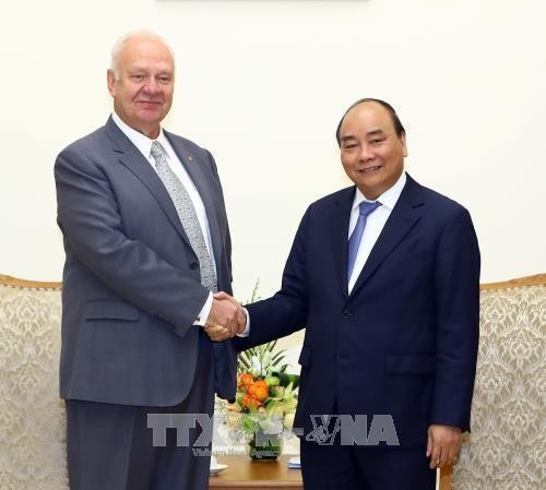 越南政府总理阮春福会见俄罗斯驻越特命全权大使