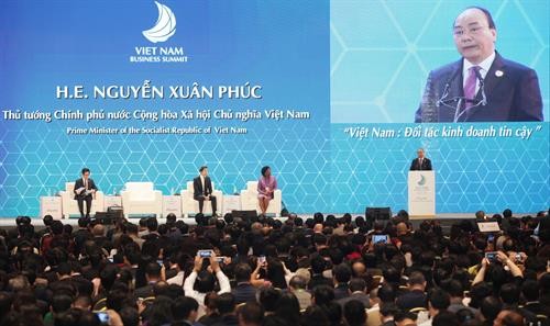 越南商务峰会：国际投资商者了解越南投资商机的机会