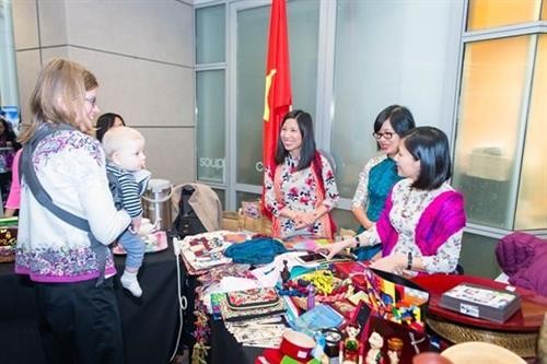 越南驻美国大使馆参加冬季展 推介越南文化