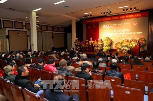 越共中央宣教部长武文赏出席越南美术协会成立60周年纪念活动