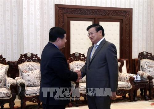 老挝总理通伦·西苏里高度评价老越两国合作委员会的作用