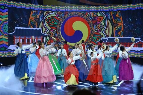 庆祝越韩建交25周年友好交流会在河内举行