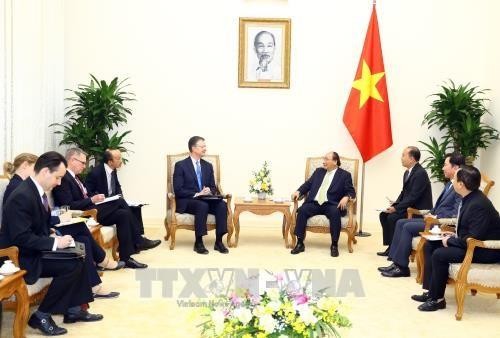 越南政府总理阮春福分别会见外国新任驻越大使