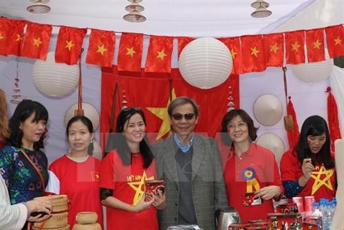 印度国际慈善义卖活动：越南美食颇受参观者好评