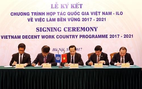越南与国际劳工组织签署可持续就业合作计划