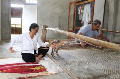 Tâm huyết gìn giữ nghề truyền thống của đồng bào Khmer