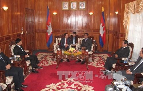 Đoàn đại biểu cấp cao Bộ Công an Việt Nam thăm và làm việc tại Campuchia