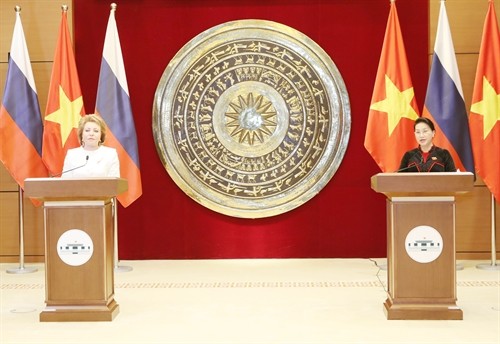 Dư luận về chuyến thăm Việt Nam của Chủ tịch Hội đồng Liên bang Nga
