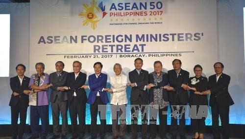 东盟外长非正式会议在菲律宾召开并发表《新闻声明》