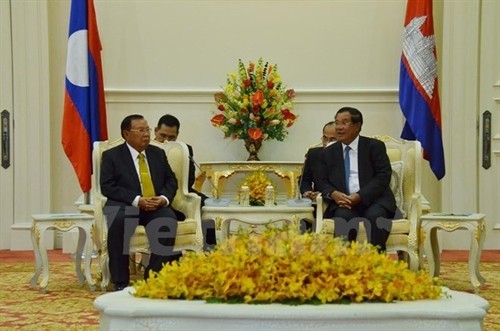 柬埔寨与老挝加强双边合作关系