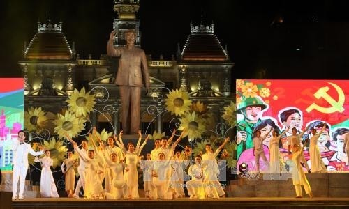 Thành phố Hồ Chí Minh tổ chức chương trình nghệ thuật kỷ niệm 87 năm ngày thành lập Đảng cộng sản Việt Nam