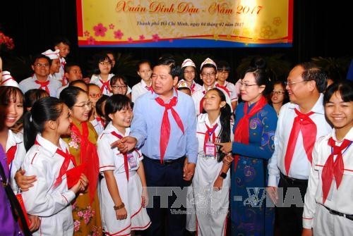 Bí thư Thành ủy Thành phố Hồ Chí Minh: Cần tạo điều kiện tốt nhất để thiếu nhi học tập, vui chơi, phát triển toàn diện