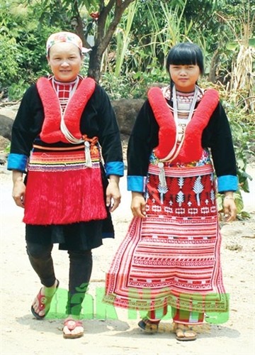 Rực rỡ sắc màu trang phục truyền thống dân tộc thiểu số ở Đắk Nông