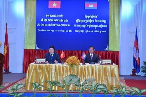 Phó Thủ tướng, Bộ trưởng Bộ Ngoại giao Phạm Bình Minh đồng chủ trì Hội nghị Hợp tác và phát triển các tỉnh biên giới Việt Nam – Campuchia lần thứ 9
