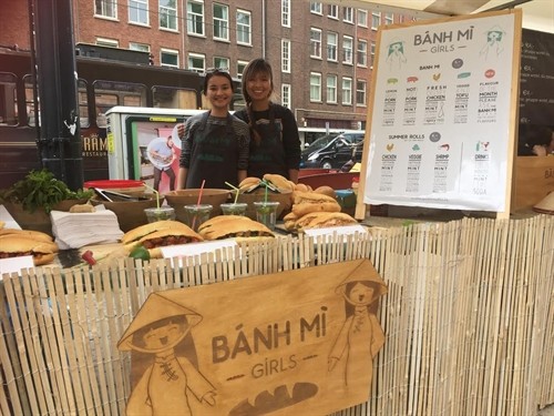 越南青年在荷兰推广越南饮食文化