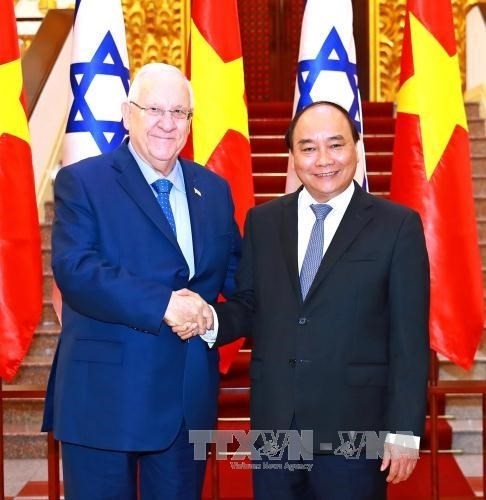 越南政府总理阮春福会见以色列总统鲁文•里夫林