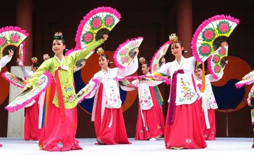 2017年越韩文化节汇聚两国许多著名歌手