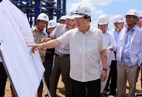 Phó Thủ tướng Trịnh Đình Dũng kiểm tra tiến độ Nhà máy Nhiệt điện Long Phú 1