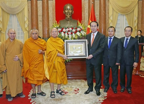 Chủ tịch nước Trần Đại Quang tiếp đại biểu Việt kiều và Phật giáo An Nam tông tại Thái Lan