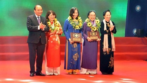 阮春福总理：力争2020年中小企业和创业企业女性领导者占35%