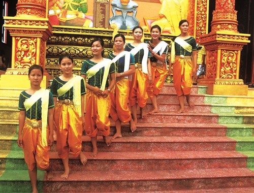 高棉族妇女传统服装的独特魅力