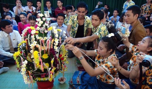 Sinh viên Lào tại Quảng Nam đón Tết Bunpimay