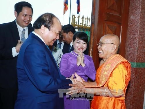 Thủ tướng Nguyễn Xuân Phúc thăm Đại Tăng thống Tep Vong, tiếp Hội Hữu nghị Campuchia – Việt Nam