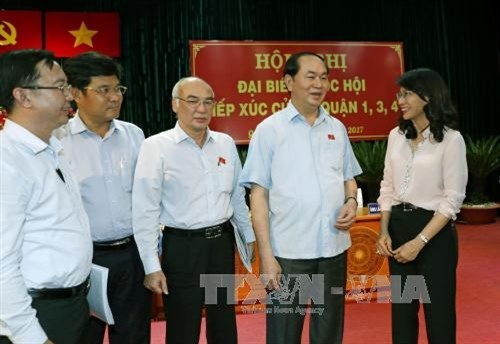 越南国家主席陈大光接触胡志明市选民