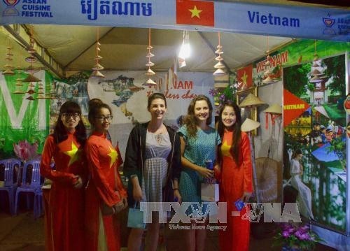 V.League 2017: Thắng Thành phố Hồ Chí Minh, Bình Dương có được 3 điểm trên sân nhà