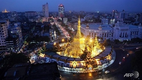 缅甸铺好红地毯迎接外国投资商