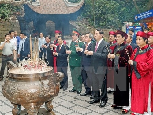 越南国家主席陈大光出席2017年雄王始祖祭祀典礼