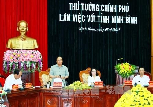 政府总理阮春福：将旅游真正成为宁平省的发展动力