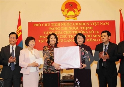 越南国家副主席邓氏玉盛访问蒙古活动报道