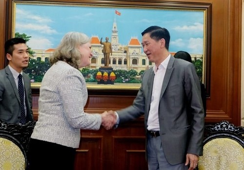 越南胡志明市与美国加强合作 促进智慧城市建设