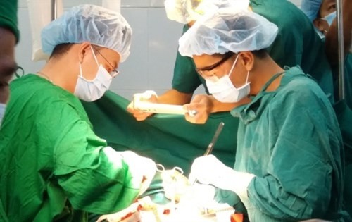 越南成功抢救一例心脏破裂患者