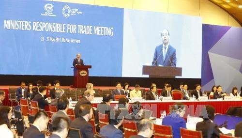 2017年APEC会议：阮春福总理出席APEC贸易部长会议开幕式