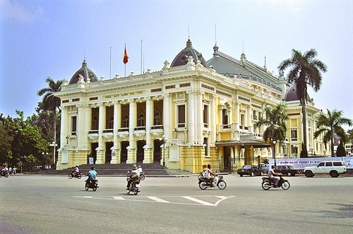 Sắp mở cửa đón khách du lịch thăm quan Nhà hát Lớn Hà Nội
