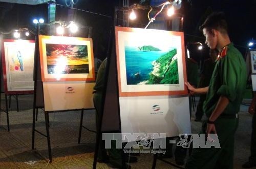 Festival biển Nha Trang - Khánh Hòa 2017: Triển lãm ảnh "Quê hương - con người vùng Duyên hải Nam Trung bộ và Tây Nguyên"