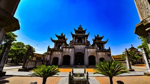 Chiêm ngưỡng vẻ đẹp độc đáo của nhà thờ đá Phát Diệm hơn 100 năm tuổi