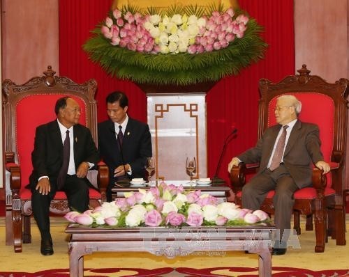 Tổng Bí thư Nguyễn Phú Trọng tiếp Đoàn đại biểu cấp cao Quốc hội và Hội đồng Dân tộc Mặt trận Đoàn kết Phát triển Tổ quốc Campuchia
