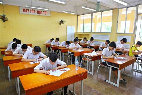 Hơn 76.000 thí sinh ở Hà Nội bước vào kỳ thi tuyển sinh lớp 10 năm học 2017 - 2018