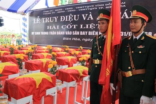 Truy điệu và an táng hài cốt liệt sĩ hi sinh trong trận đánh sân bay Biên Hòa